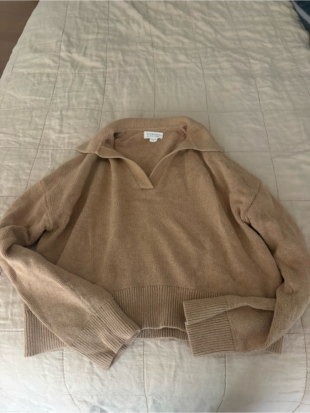 Velvet by Graham & Spencer Collared Women's Sweater in Camel, Size L